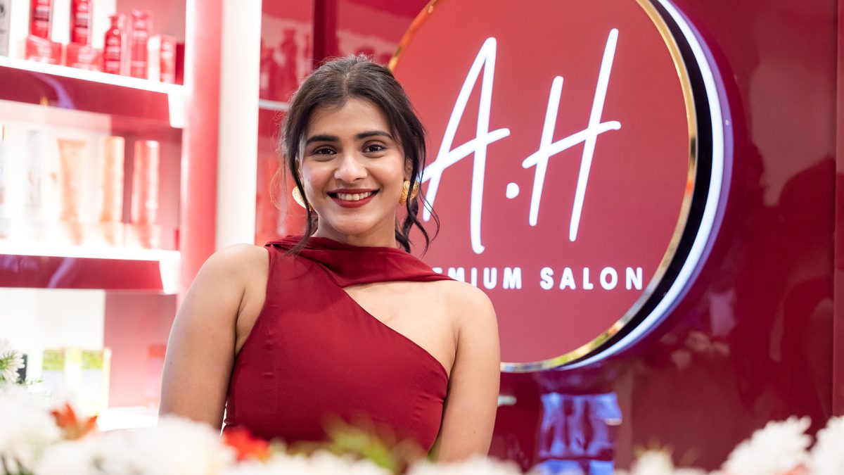 Popular Heroine at Amjad Habib Salon