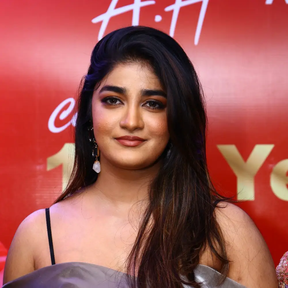 dimple hayathi in best beauty parlour in hyderabad