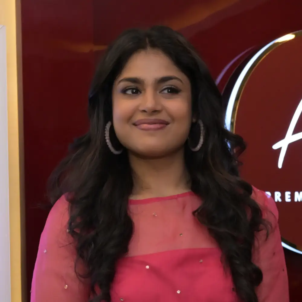 faria abdullah in best beauty parlour in hyderabad
