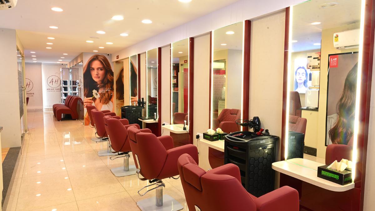 Expert stylists and beauticians at amjad habib beauty salon in vijayawada