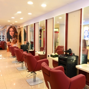 Expert stylists and trendy haircuts in miyapur