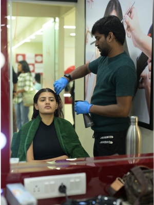 Go‑To Beauty Parlour in Nallagandla Amjad Habib Salon